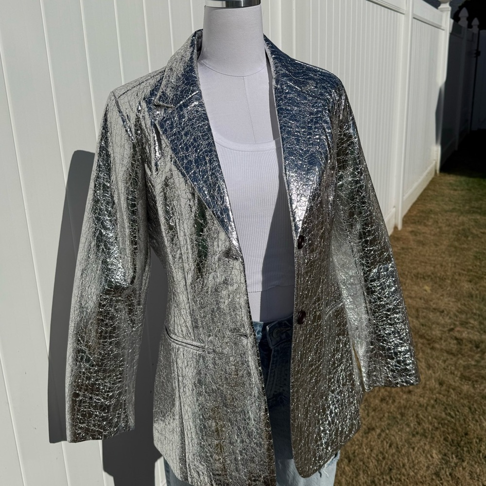 Rare unique cool af Silver metallic blazer